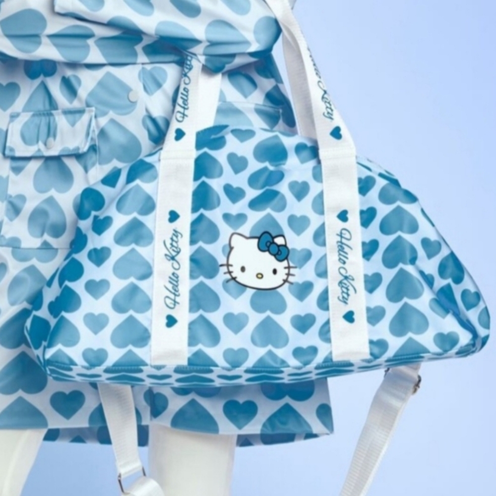 Hello Kitty Blue Heart Pattern Weekender Bag - image 6